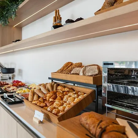 Livvo Lumm Hotel