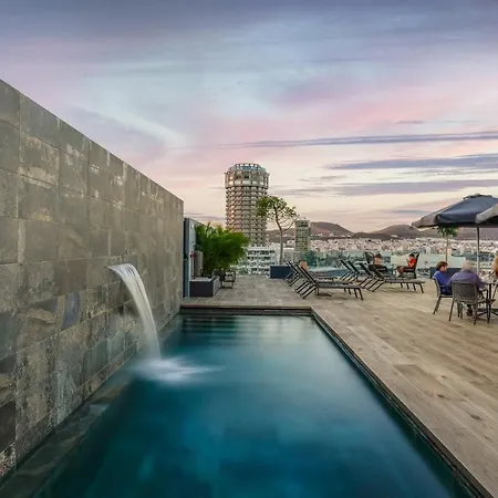 Livvo Lumm Hotel 4*